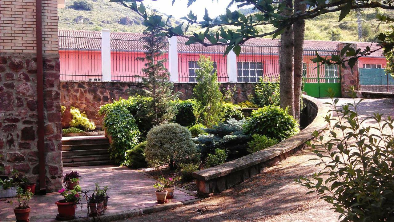 Casa De Julio Marroquin Villa Pradoluengo Kültér fotó